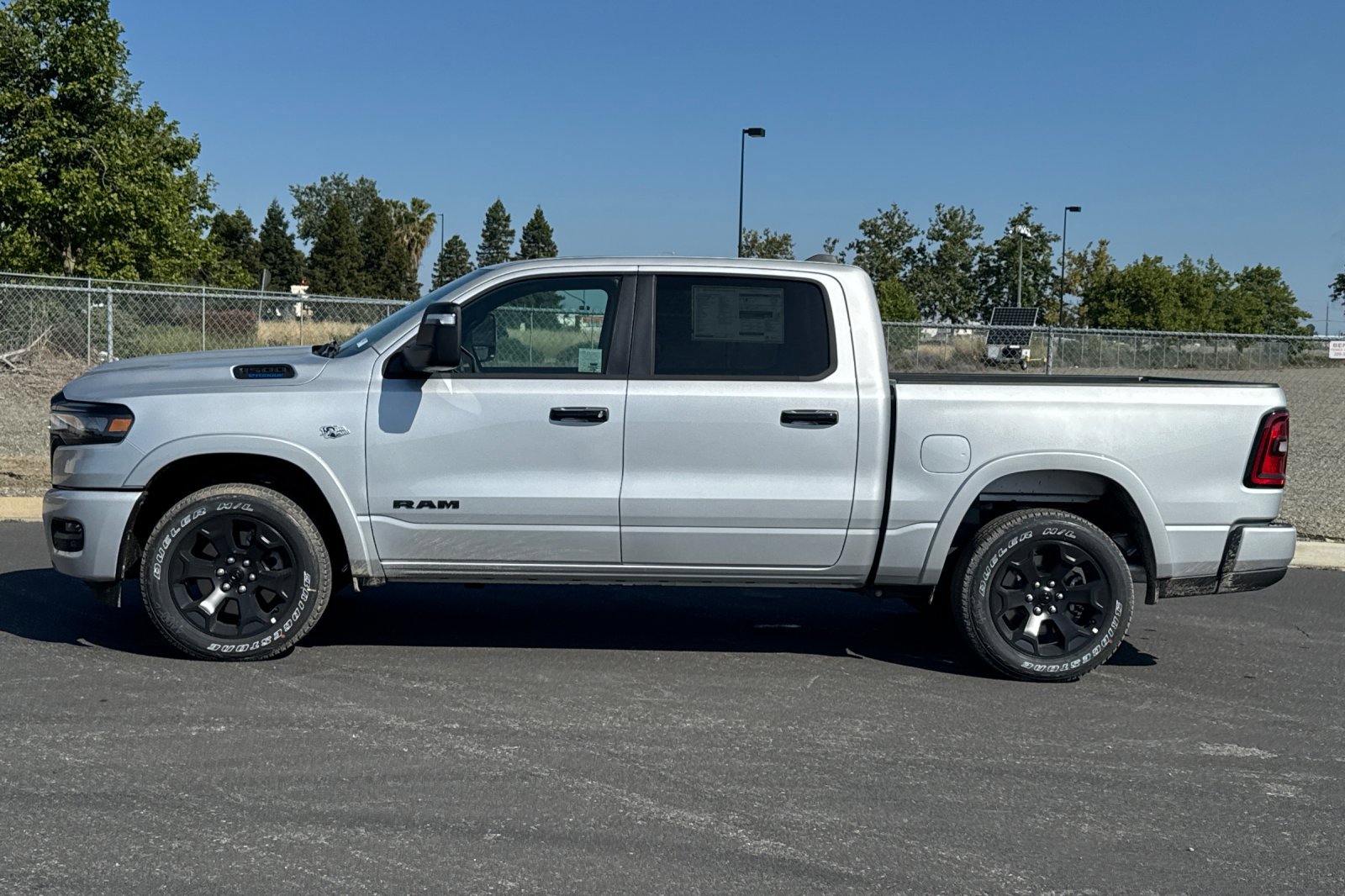 New 2026 RAM 1500 4x4 Crew Cab image 6