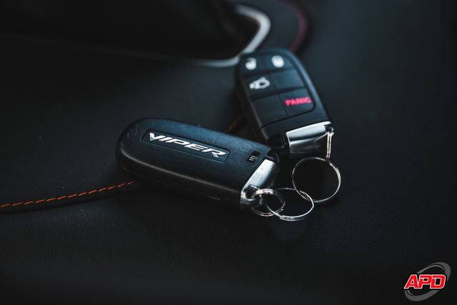 Used 2014 SRT Viper SRT-10 RWD image 9