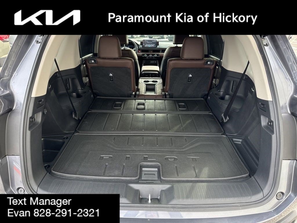 Used 2025 Honda Pilot Elite image 15