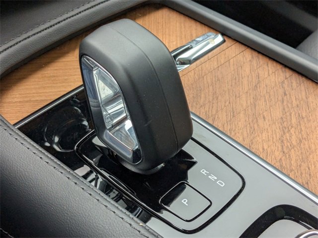 New 2024 Volvo XC90 B5 Plus w/ Protection Package Premier image 20