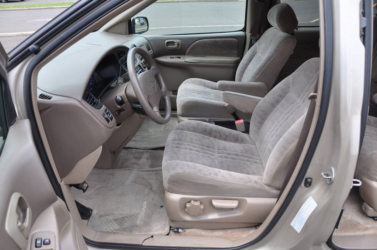 Used 2002 Toyota Sienna LE FWD image 20