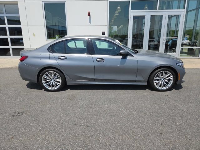 Used 2023 BMW 330i xDrive Sedan w/ Premium Package AWD/4WD image 8