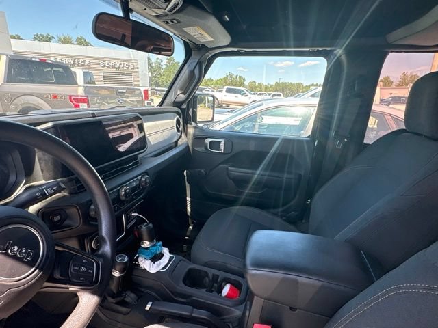 Used 2024 Jeep Wrangler Sport AWD/4WD image 39