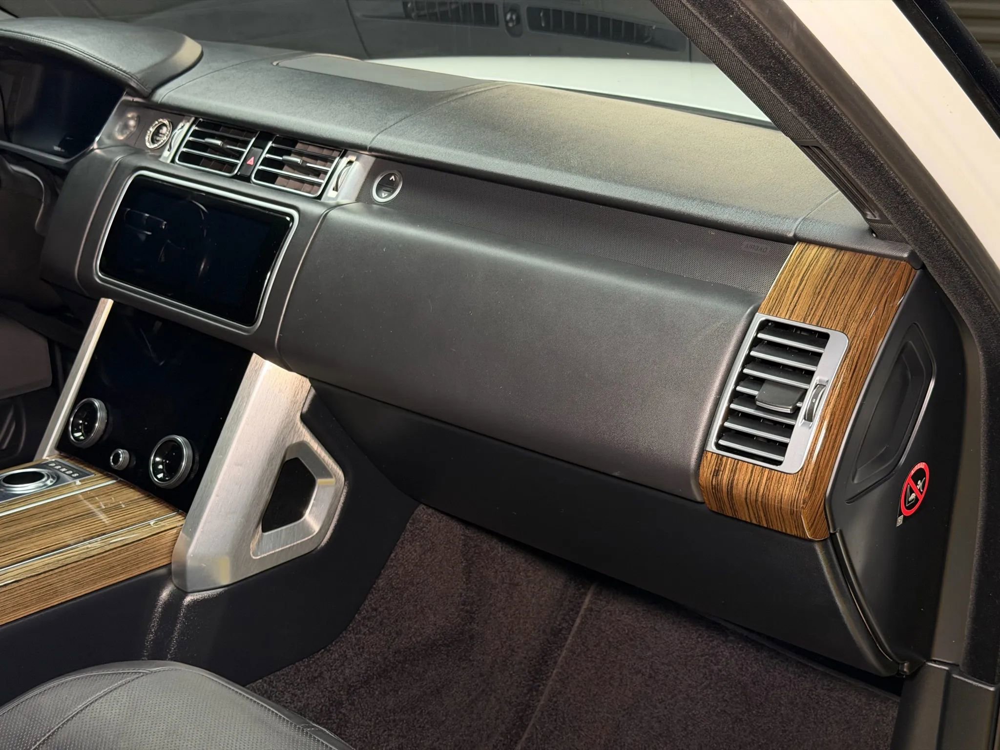 Used 2018 Land Rover Range Rover HSE AWD/4WD image 52