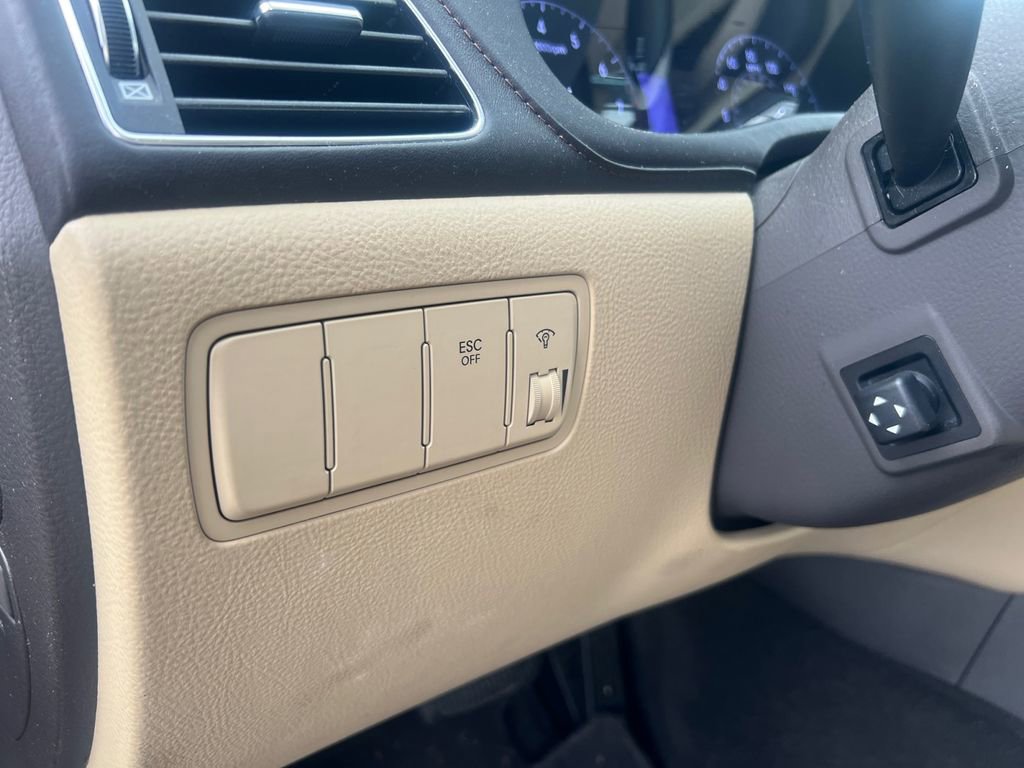 Used 2014 Hyundai Genesis 3.8 w/ Premium Package 02 image 20