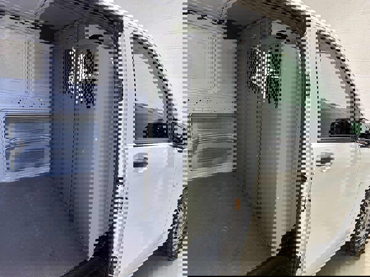 Used 2021 Mercedes-Benz Metris w/ Driver Efficiency Package image 11