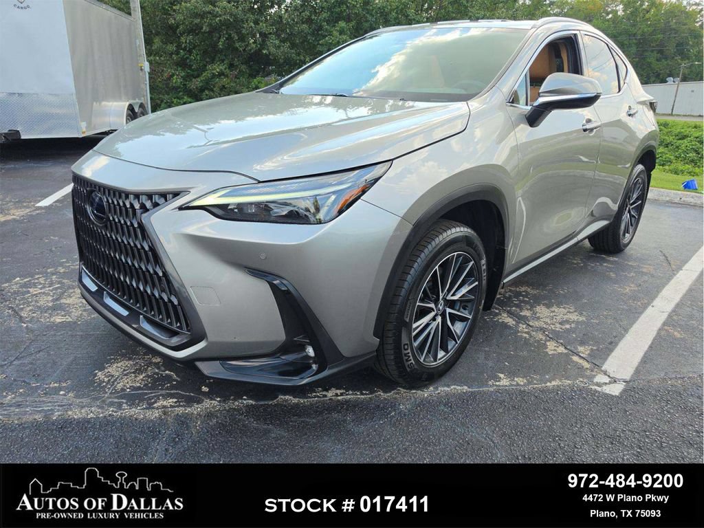 Used 2025 Lexus NX 250 FWD w/ Towing Package (2000 Lbs) image 1