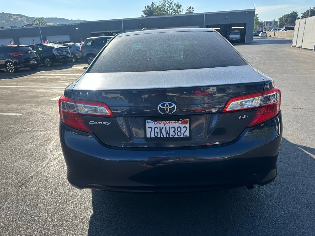 Used 2014 Toyota Camry LE image 3