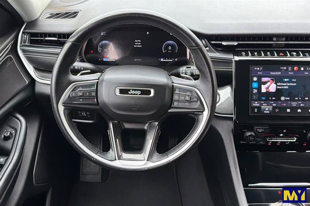 Used 2022 Jeep Grand Cherokee L Laredo w/ Luxury Tech Group I RWD image 16