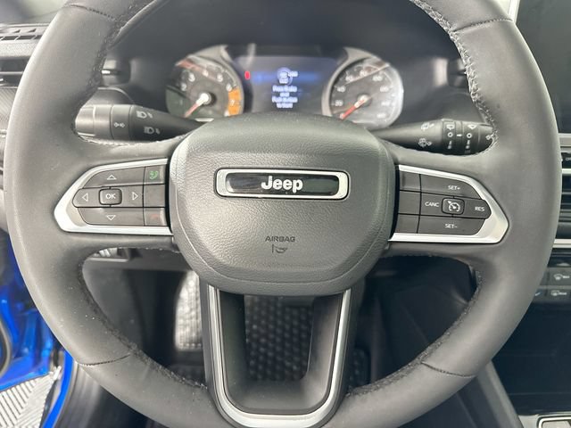 Used 2023 Jeep Compass Latitude w/ Sun and Sound Group AWD/4WD image 22