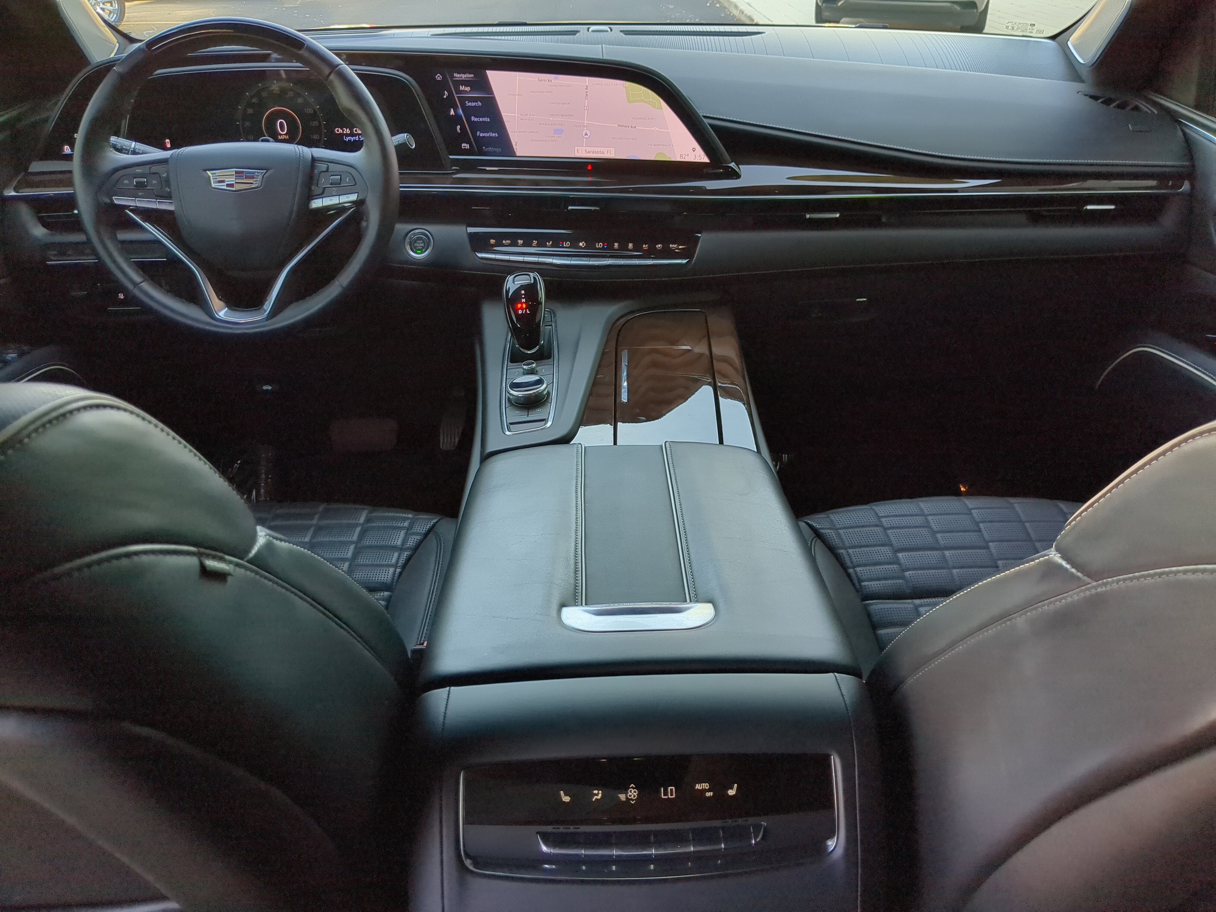 Used 2022 Cadillac Escalade Sport Platinum image 12