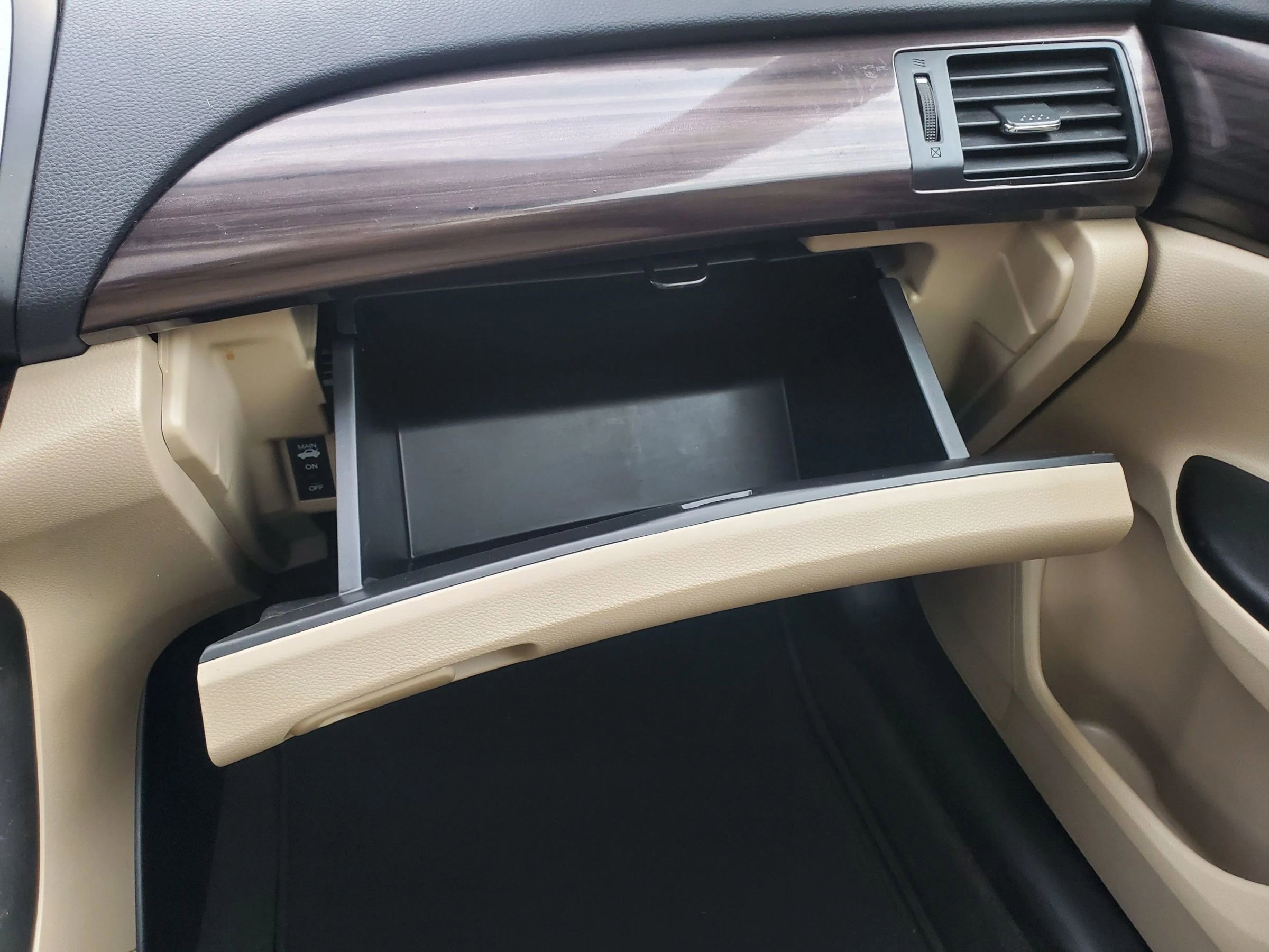 Used 2017 Honda Accord Touring image 38