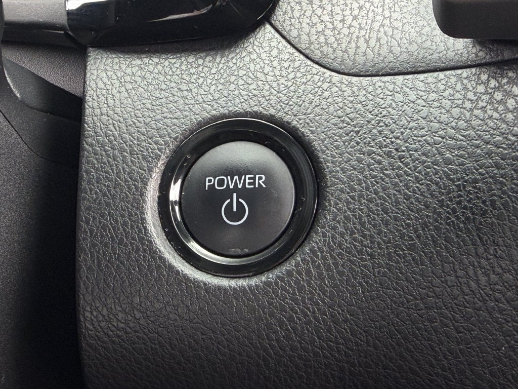 Used 2025 Toyota Camry SE w/ Convenience Package FWD image 24