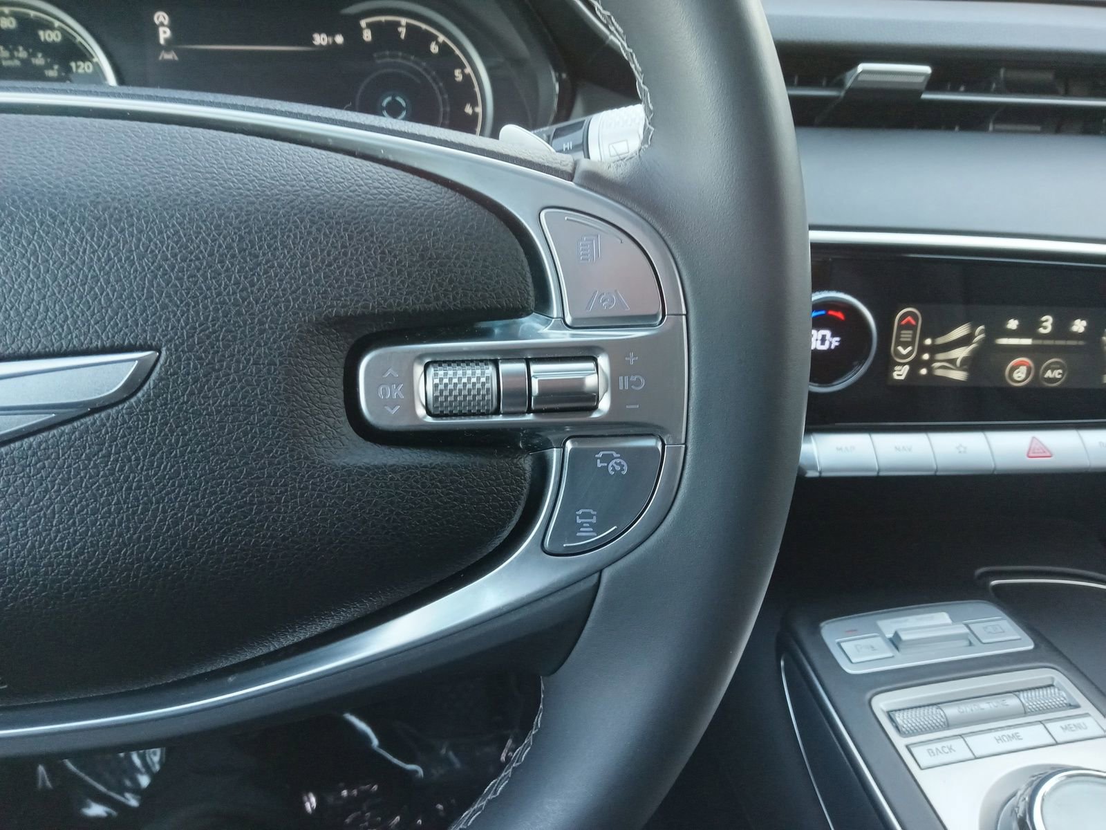 Used 2024 Genesis GV70 2.5T w/ Select Package image 23