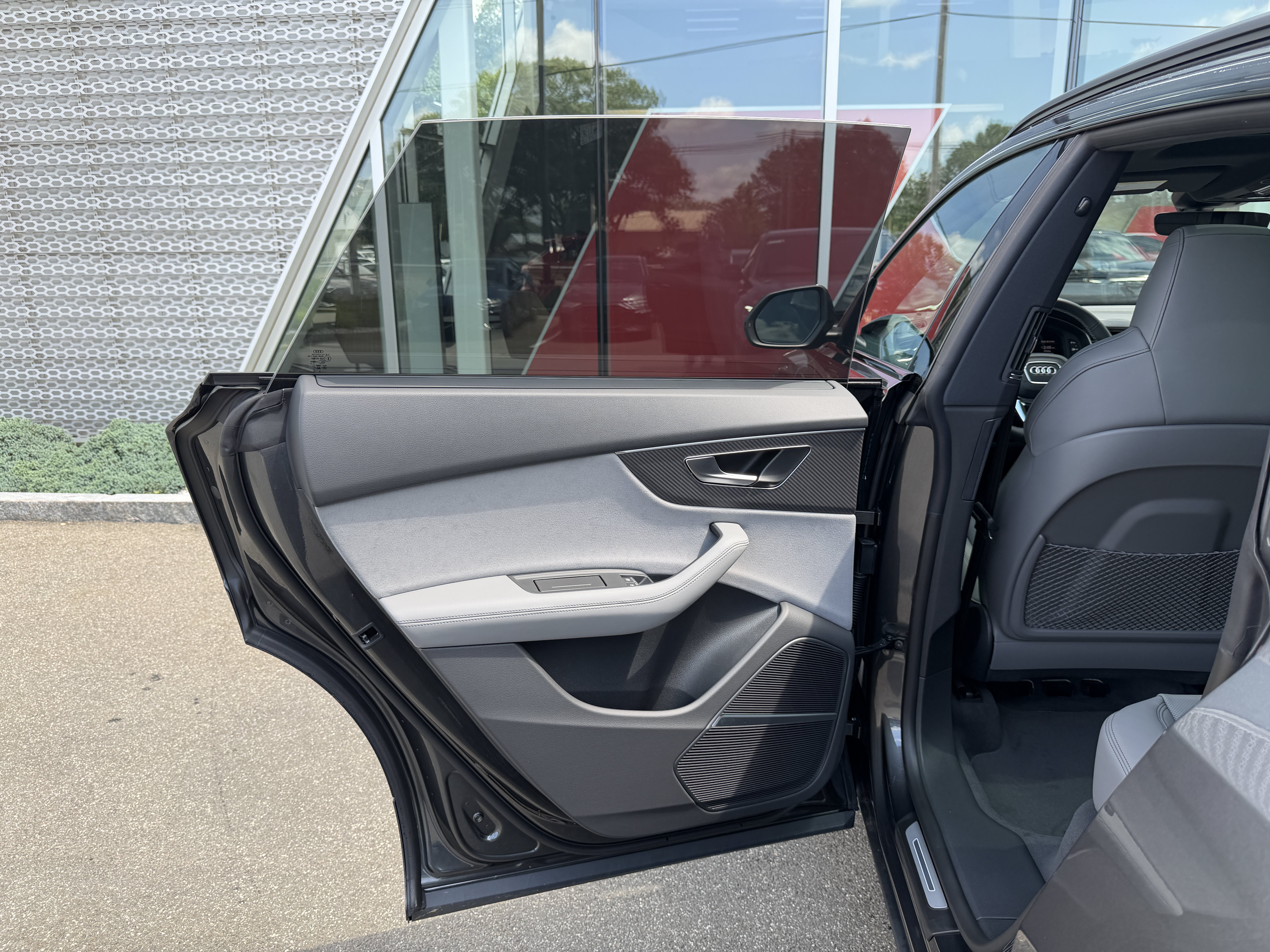New 2026 Audi SQ8 Premium Plus AWD/4WD image 17