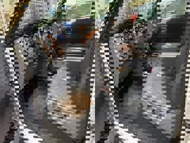 Used 2013 Ford F150 Lariat w/ Luxury Equipment Group image 4