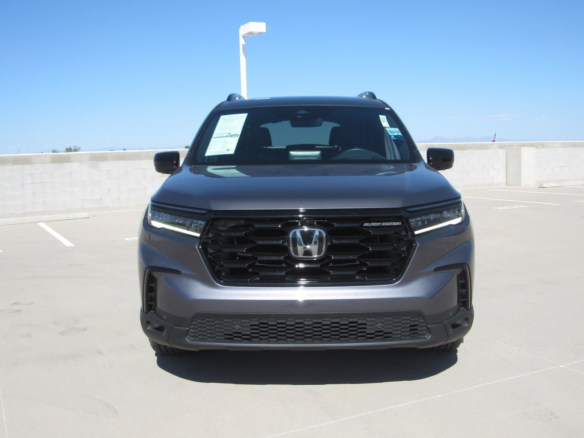 Used 2025 Honda Pilot Black Edition image 3