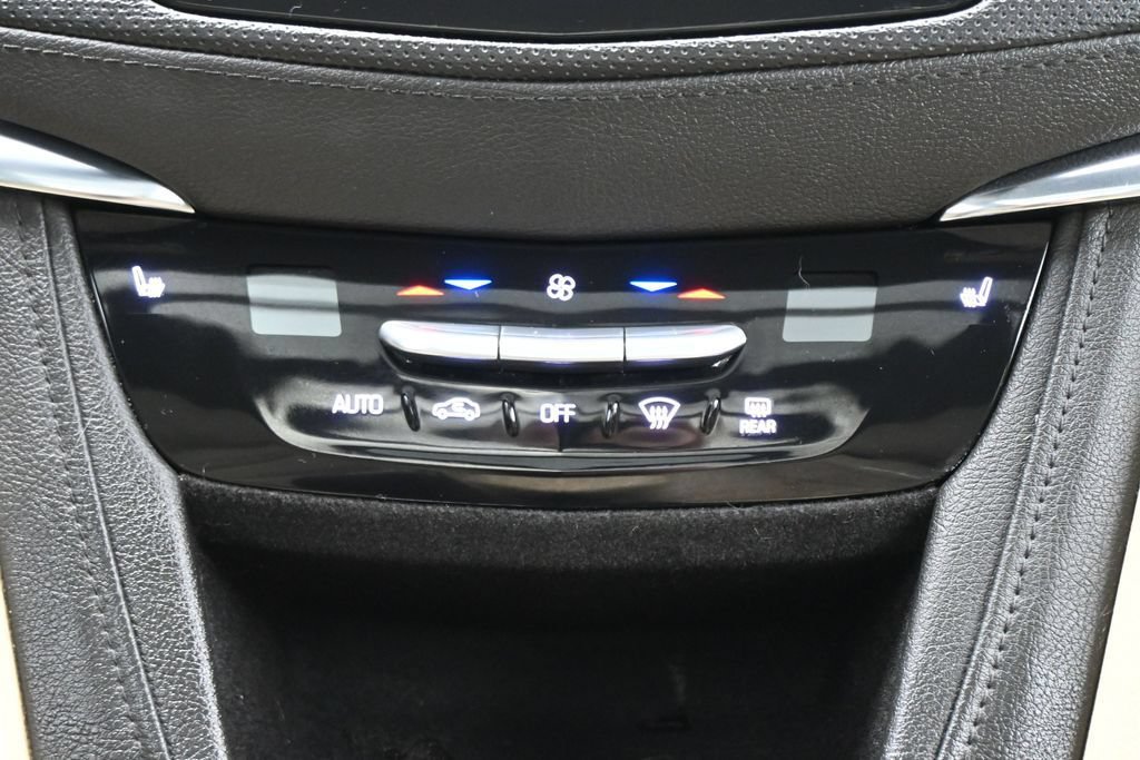 Used 2017 Cadillac XT5 Luxury w/ Driver Awareness Package FWD image 22