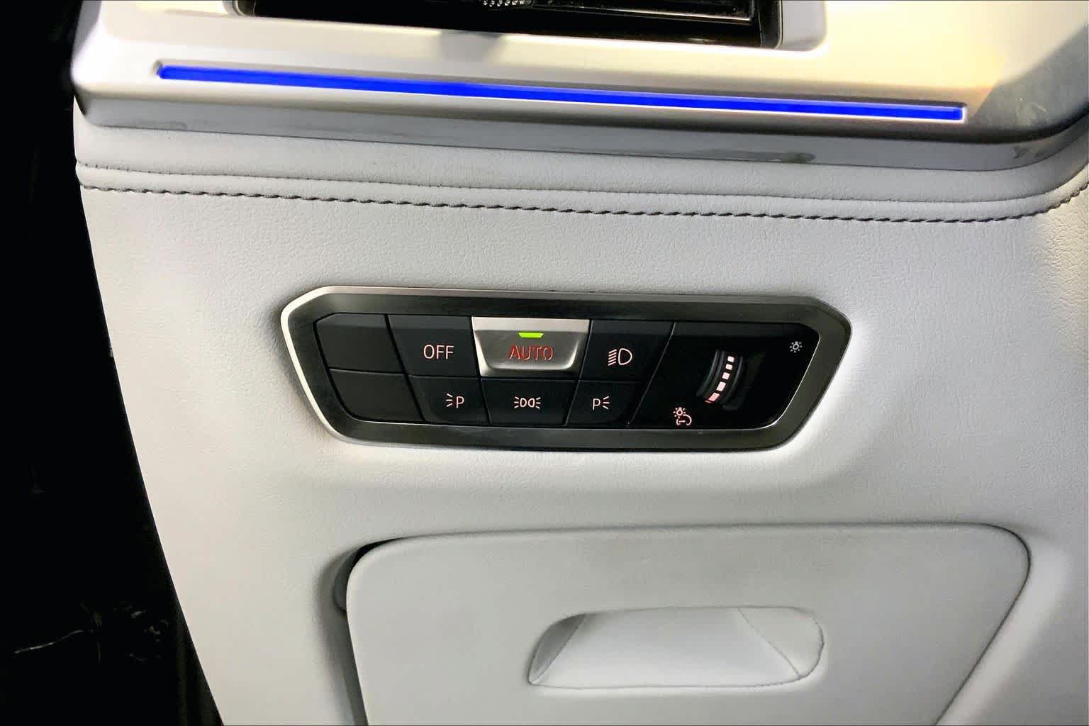 Used 2023 BMW XM AWD/4WD image 34