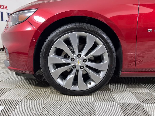 Used 2018 Chevrolet Malibu Premier w/ Premier Sun and Wheel Package FWD image 25