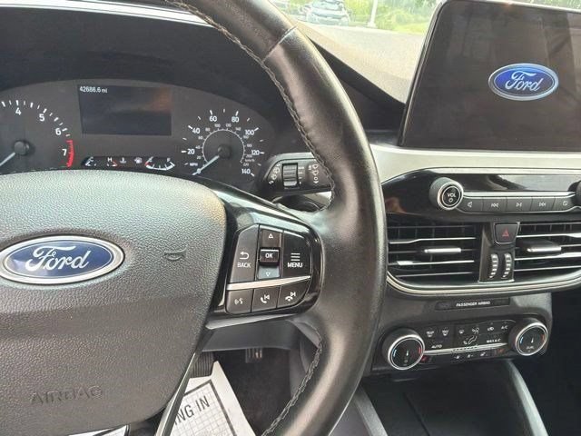 Used 2022 Ford Escape SE w/ Convenience Package FWD image 18