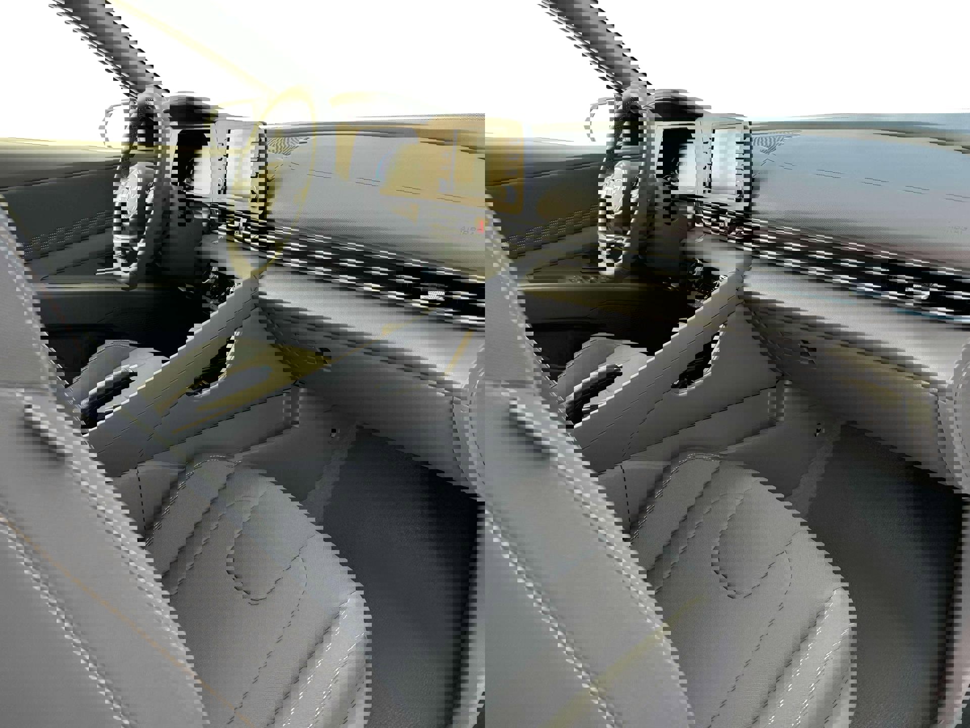 New 2025 Hyundai Elantra Sport image 15