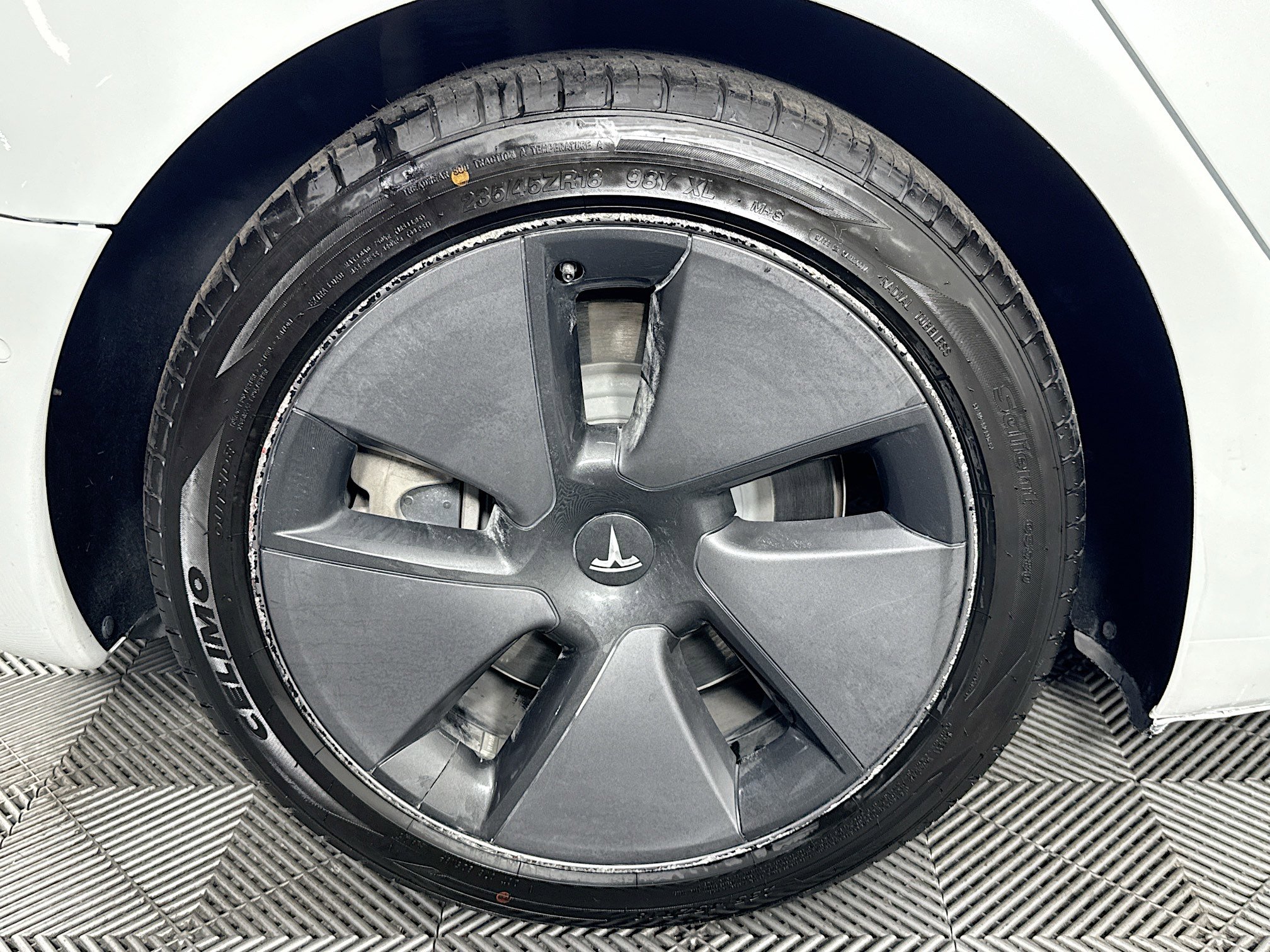 Used 2021 Tesla Model 3 Standard Range image 30