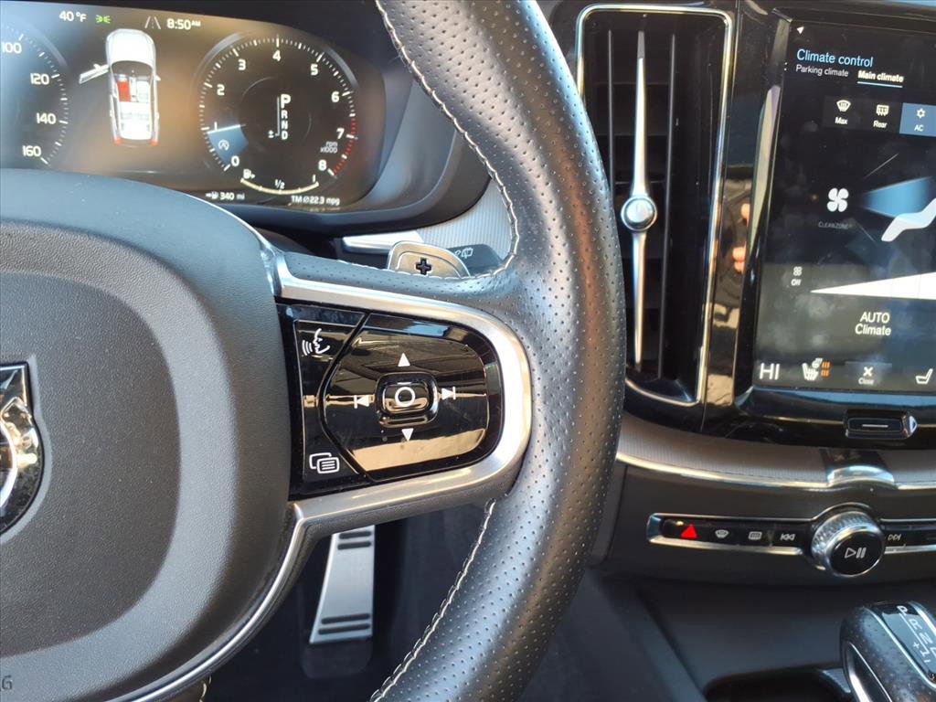 Used 2018 Volvo XC60 T5 R-Design w/ Convenience Package image 16