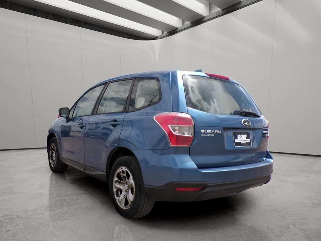Used 2016 Subaru Forester 2.5i AWD/4WD image 3