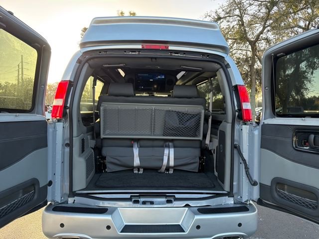 New 2025 Chevrolet Express 2500 Work Van 3D Extended Cargo Van w/ Driver Convenience Package image 10