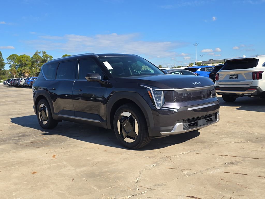 New 2026 Kia EV9 Wind AWD/4WD image 2