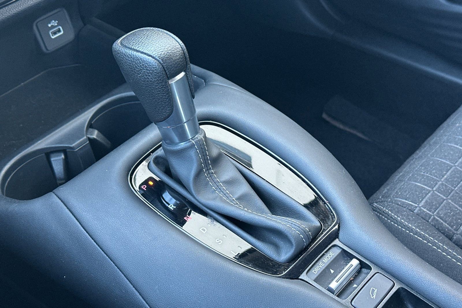 Used 2023 Honda HR-V LX image 23