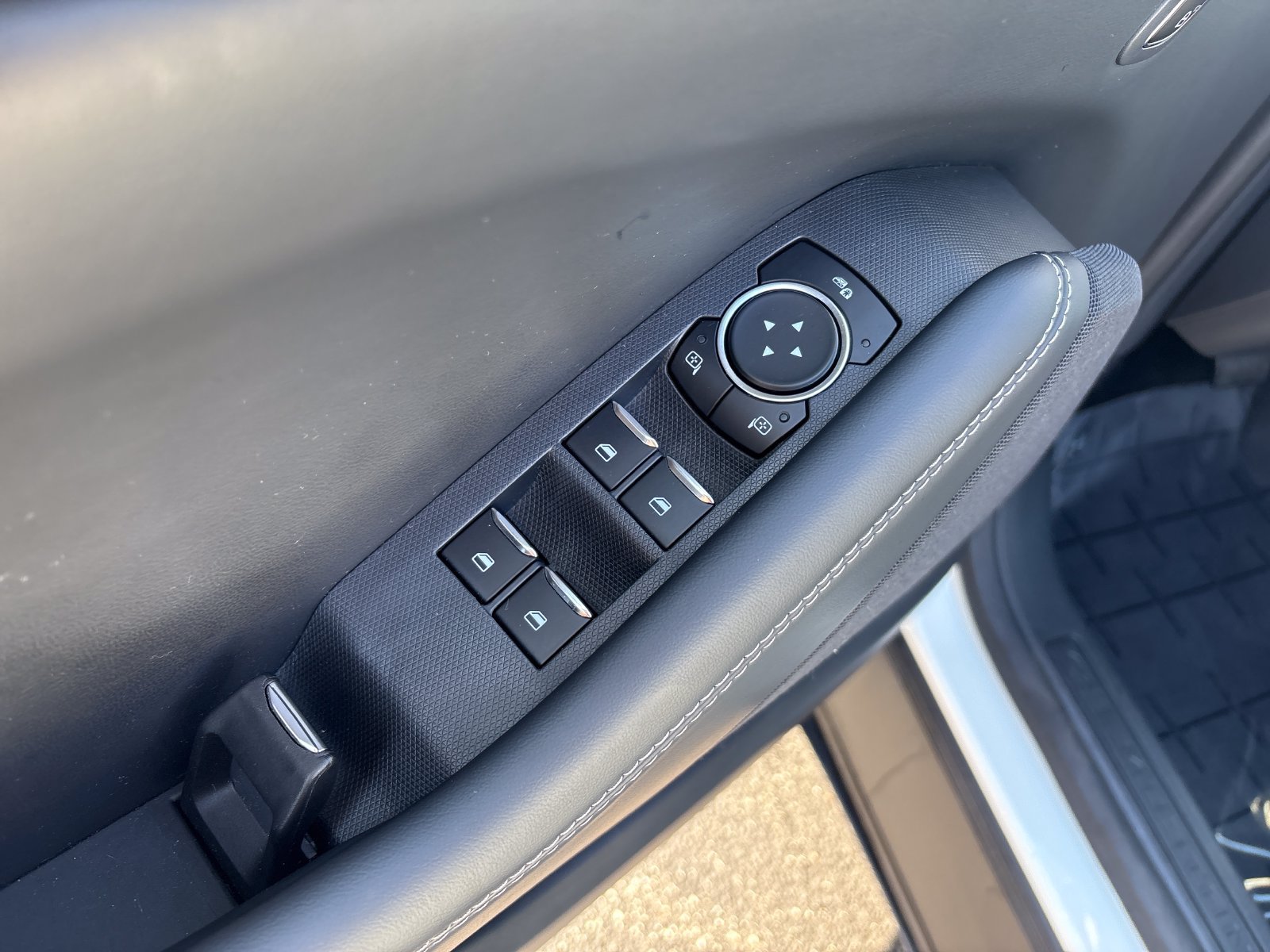 Used 2024 Ford Mustang Mach-E Select RWD image 29
