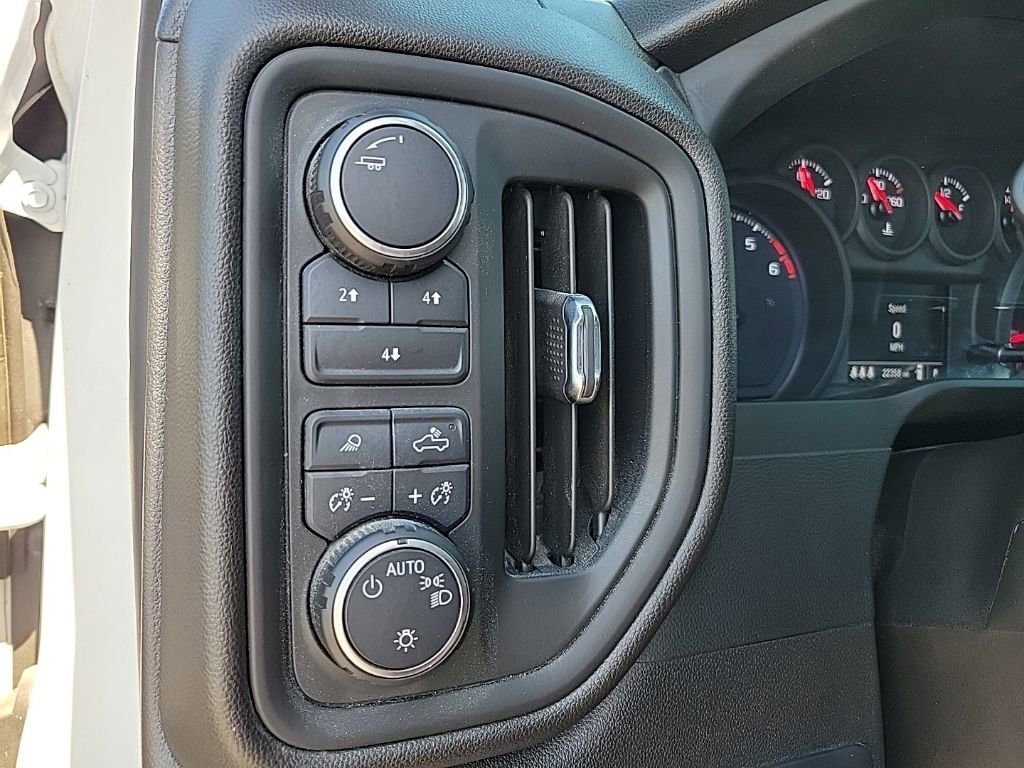 Used 2024 Chevrolet Silverado 2500 Custom w/ Custom Value Package image 20