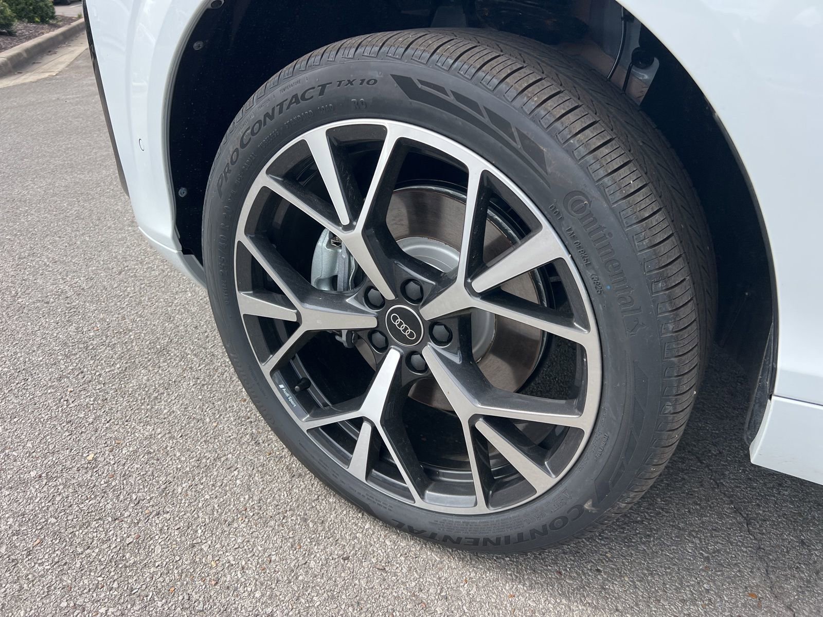 New 2026 Audi Q3 quattro 2.0T AWD/4WD image 7