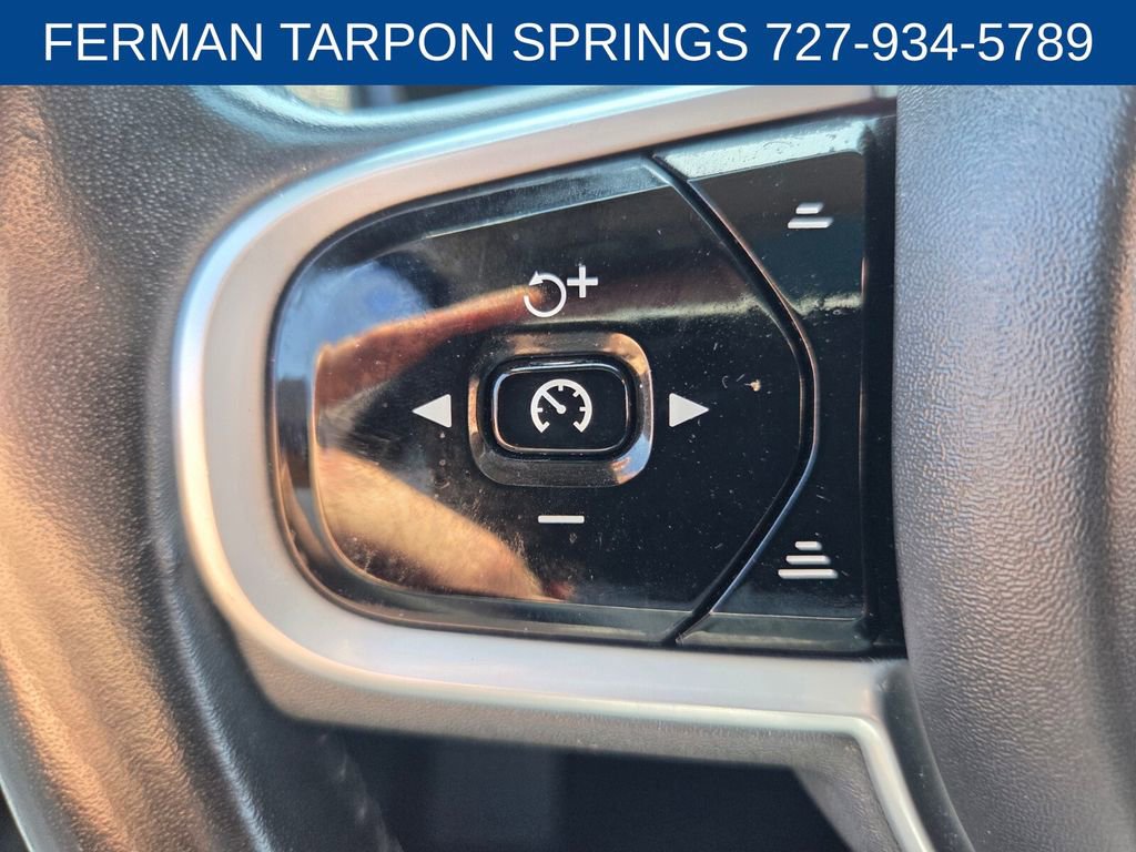 Used 2021 Volvo XC90 T6 Momentum w/ Protection Package Premier image 30
