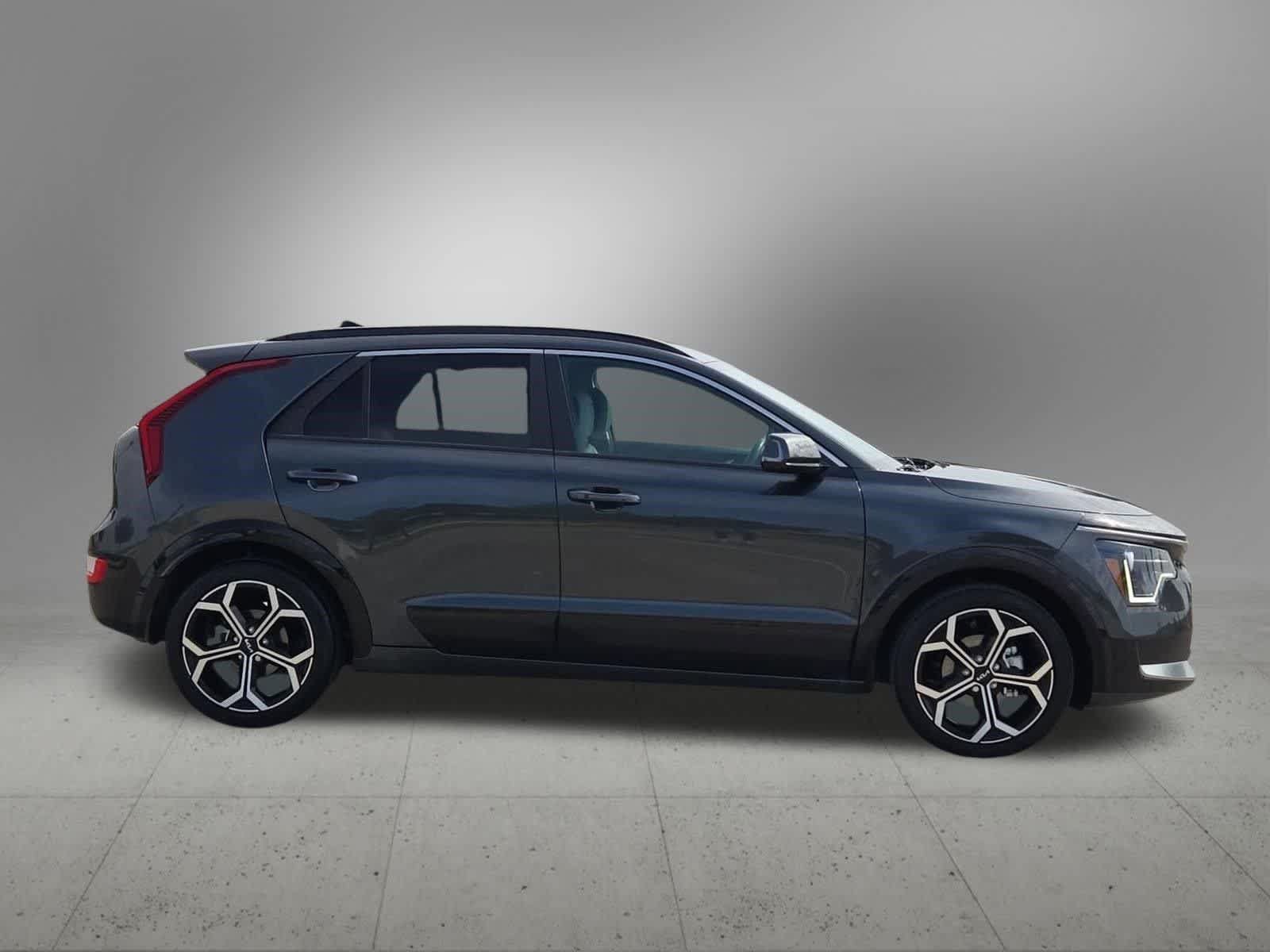 Certified 2024 Kia Niro EX Touring FWD image 7