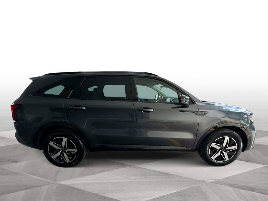 Certified 2023 Kia Sorento S FWD image 9