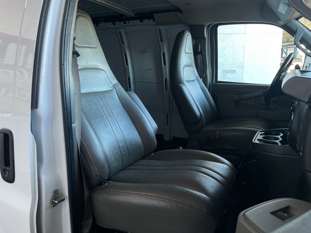 Used 2023 GMC Savana 2500 Extended w/ Driver Convenience Package image 17