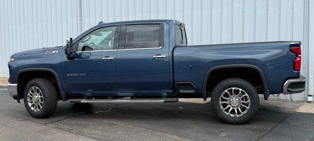 New 2026 Chevrolet Silverado 2500 LTZ w/ LTZ Convenience Package AWD/4WD image 2