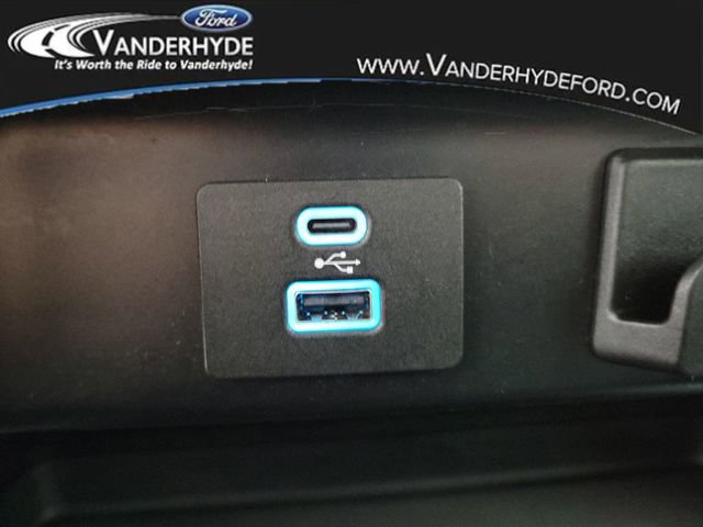 Used 2023 Ford F150 XLT image 32