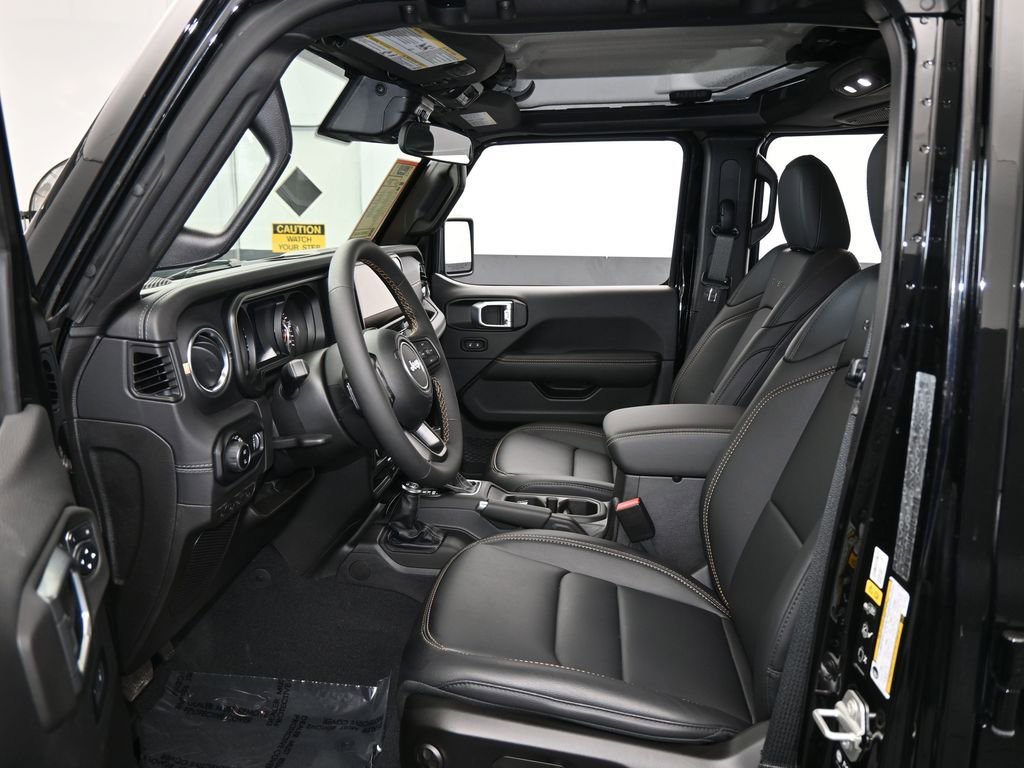 Used 2024 Jeep Gladiator Sport w/ Premium Package AWD/4WD image 11