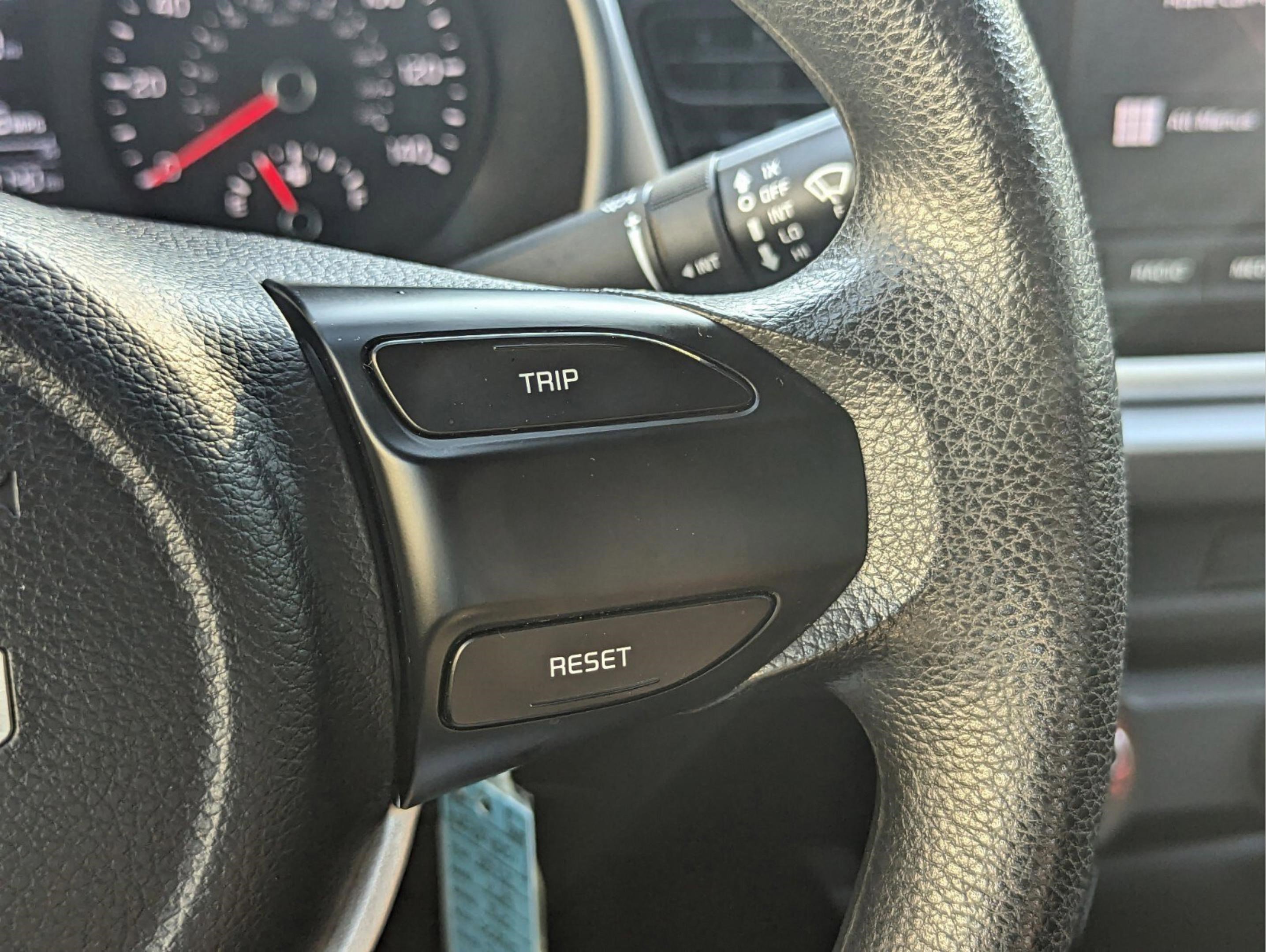 Used 2022 Kia Rio LX image 39