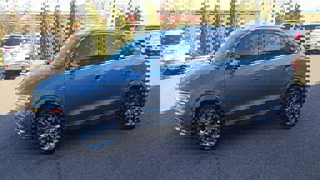 Used 2017 Audi Q3 2.0T Prestige w/ Prestige Package image 4