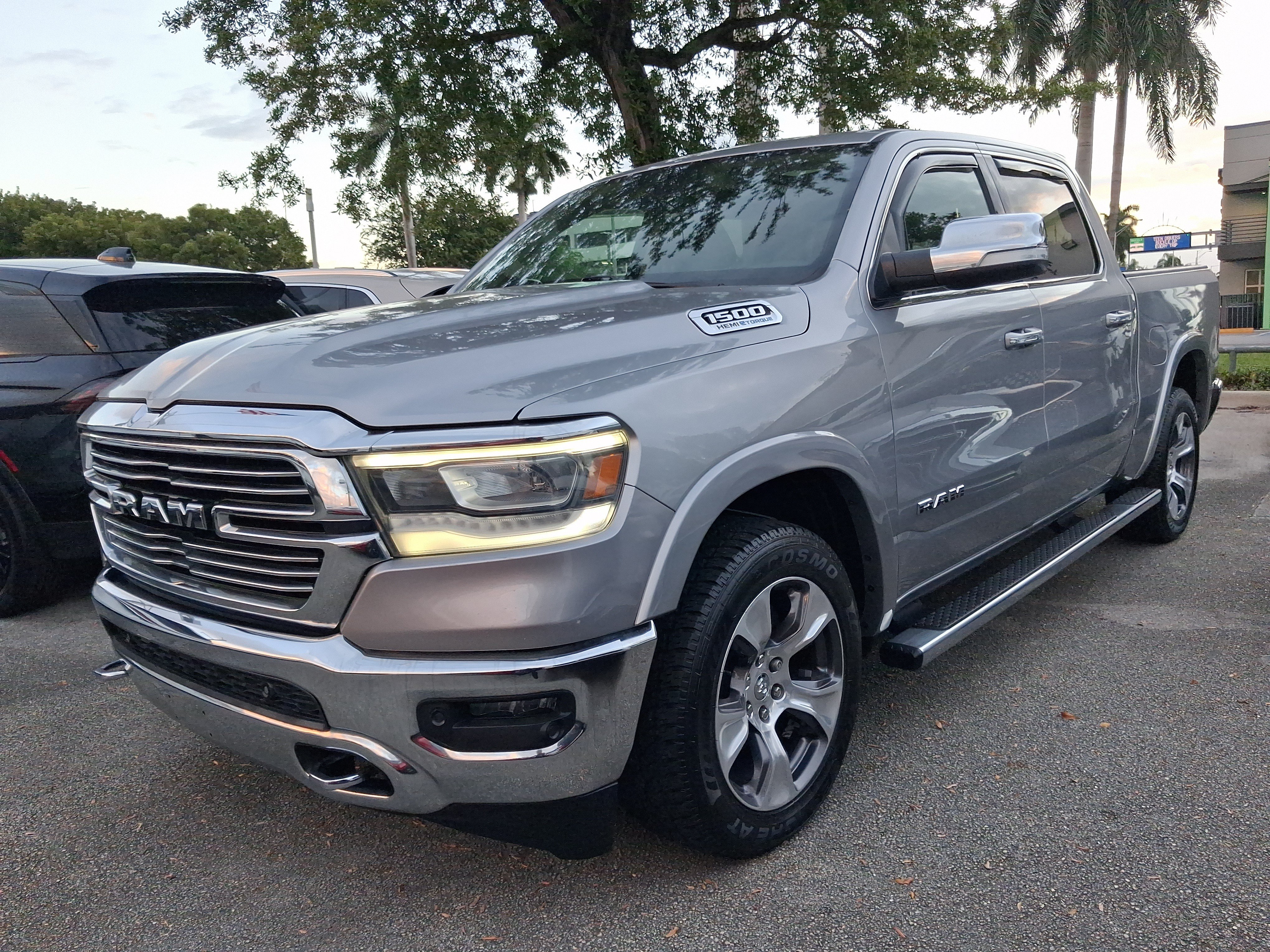 Used 2021 RAM 1500 Laramie AWD/4WD image 2