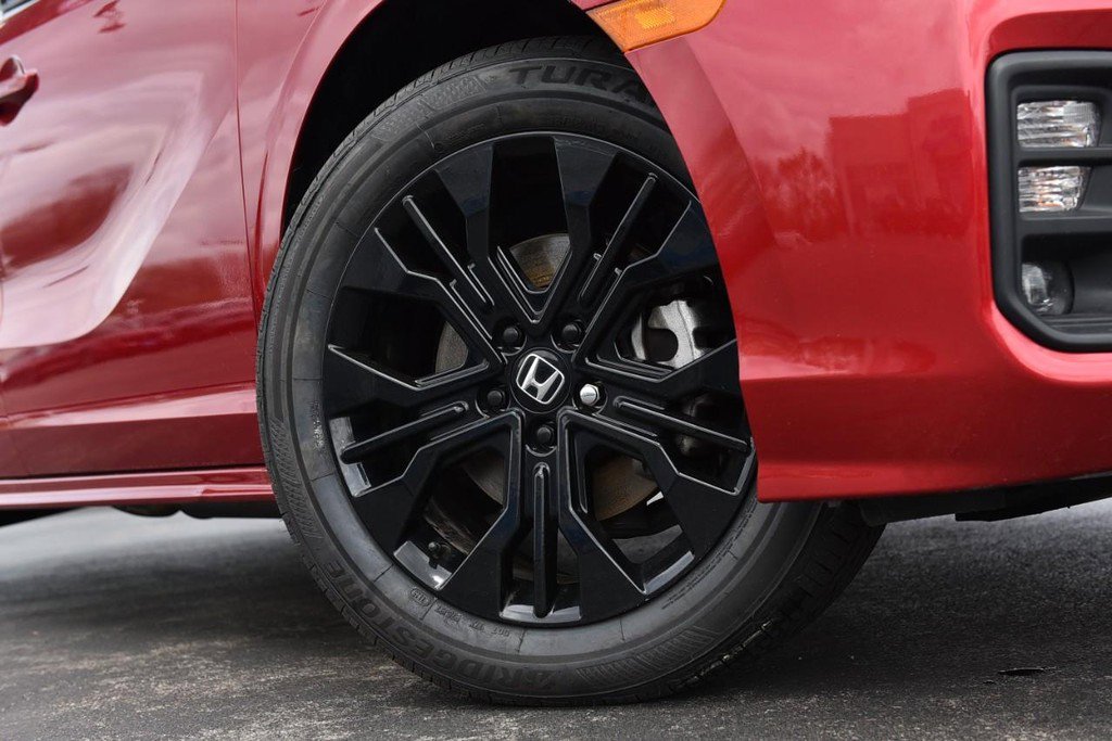 Certified 2025 Honda Odyssey Sport-L image 3