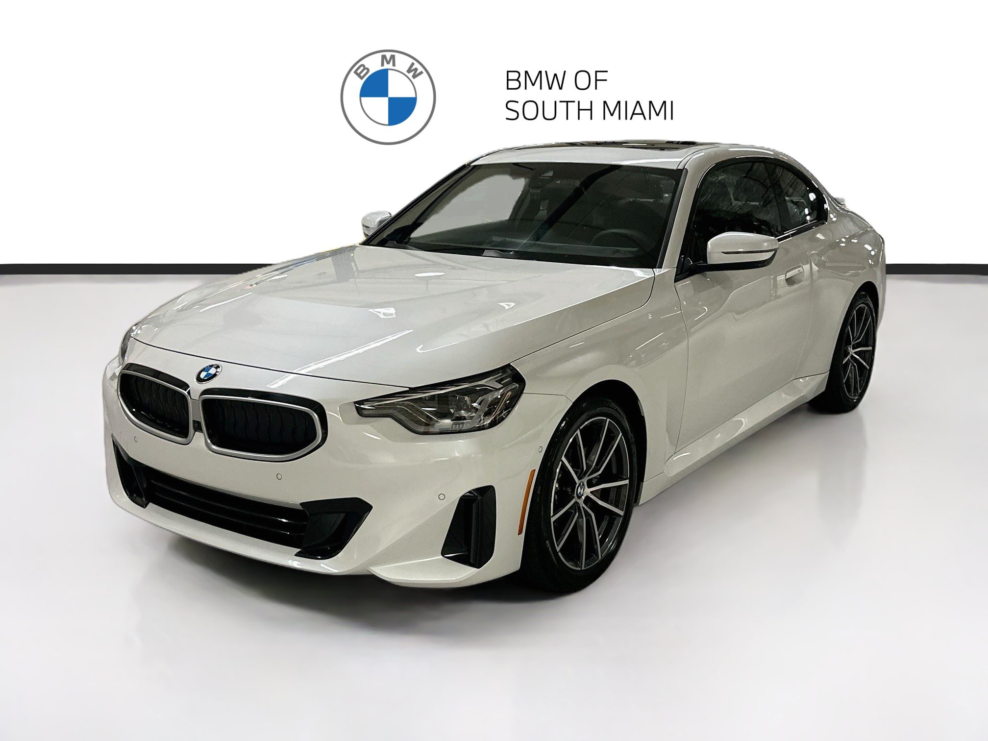 Used 2025 BMW 230i Coupe w/ Premium Package RWD image 3