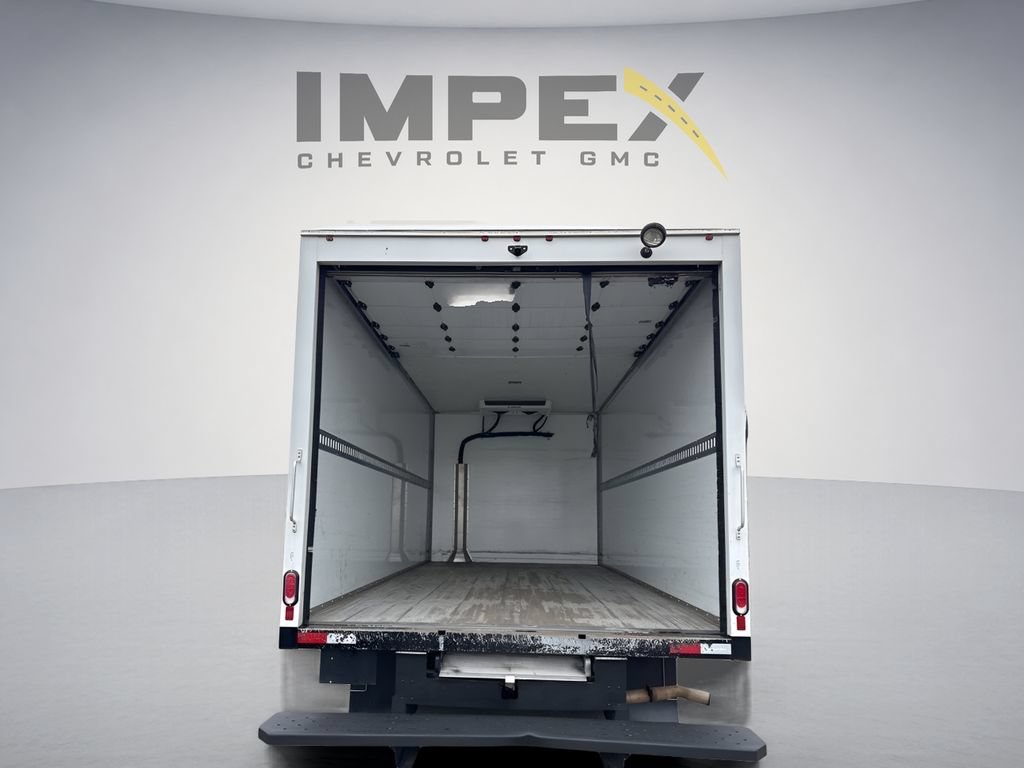 Used 2024 Chevrolet Express 3500 w/ Power Convenience Package RWD image 5