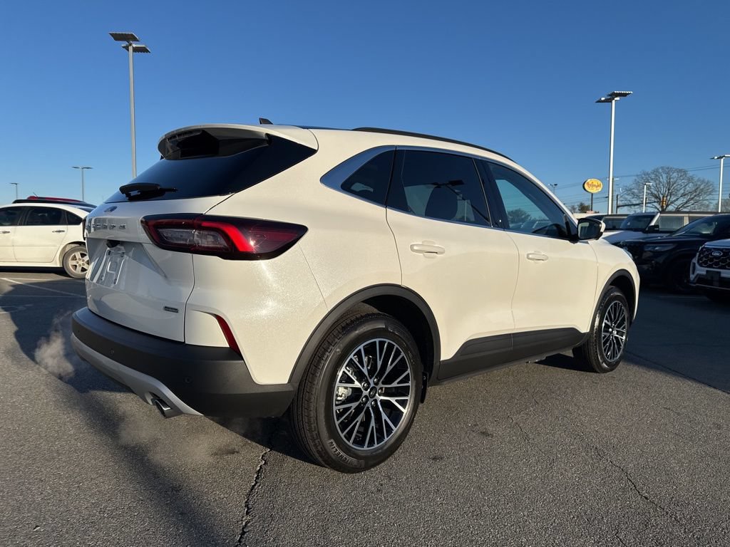 New 2025 Ford Escape SE w/ PHEV Premium Package FWD image 3