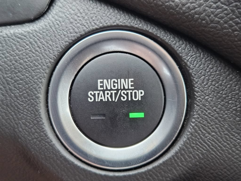 Used 2023 Chevrolet Equinox LT w/ LPO, Floor Liner Package AWD/4WD image 18